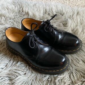 1461 Dr. Martens Oxford Shoes